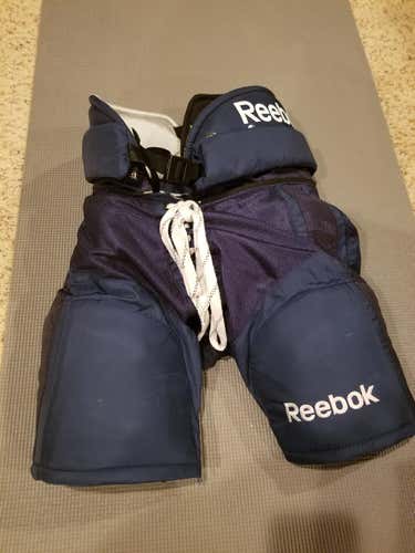 Medium Reebok 16K Hockey Pants Junior
