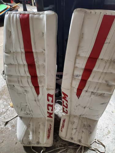 35" CCM Extreme Flex 860 Goalie Leg Pads Senior