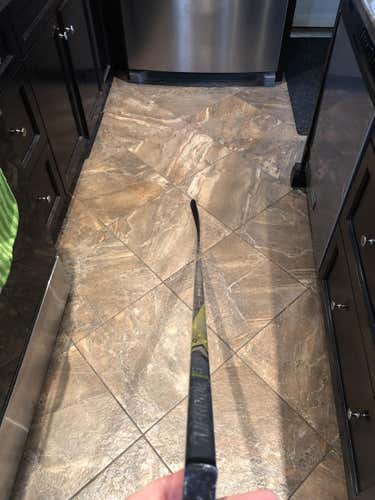 Like New Bauer 1S Supreme Toews P14 RH Griptac 77 Flex Lie 6