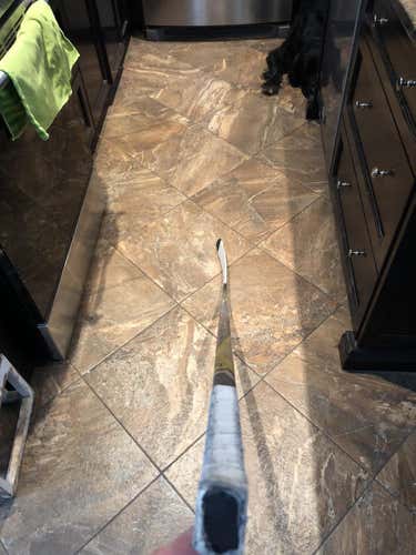 Like New Bauer 1S Supreme Toews P14 RH Griptac 60 Flex Lie 6