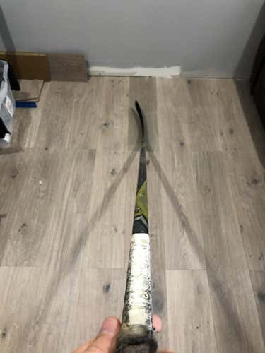 Like New Bauer 1S Supreme Kane P88 RH Griptac 102 Flex Sr Lie 6