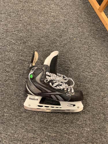 New 20k Hockey Skates Senior Pro Stock Size 10.5