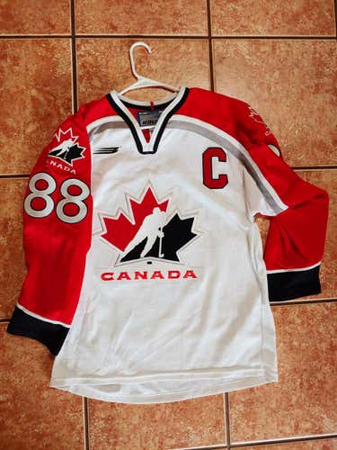 Eric Lindros Team Canada authentic Olympic hockey jersey #88 M Bauer