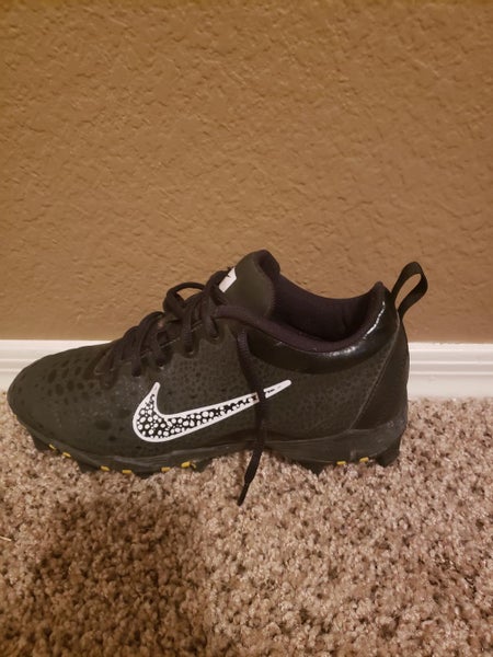 Unisex Men's 8.0 (W 9.0) Nike Cleats