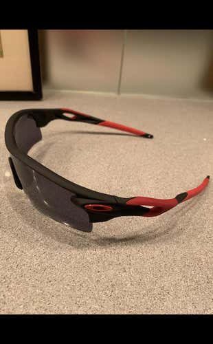 New Oakley Radarlock Sunglasses (Replica)