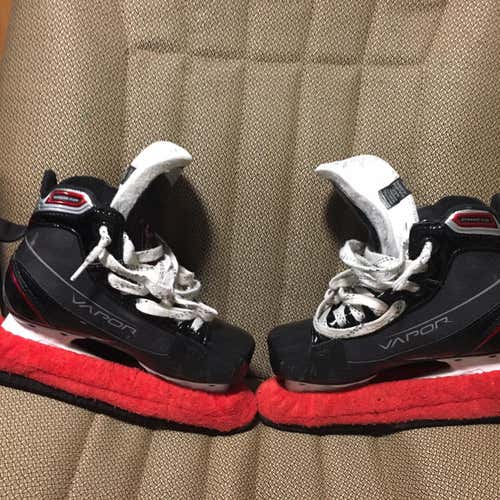 Vapor X700 Hockey Goalie Skates Junior Size 2