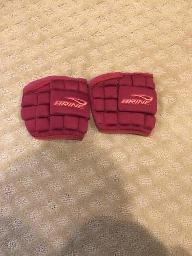 Brine Lopro Elbow Pads