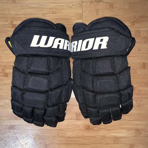 Warrior Luxe Gloves LA Kings Pro Stock Made in Canada