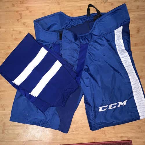 Large CCM Toronto Maple Leafs 9K Shell and Winter Classic Socks Pro Stock