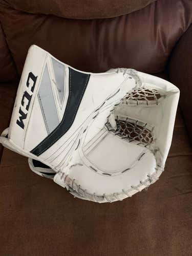 New CCM Premier II Pro Goalie Glove Regular Senior