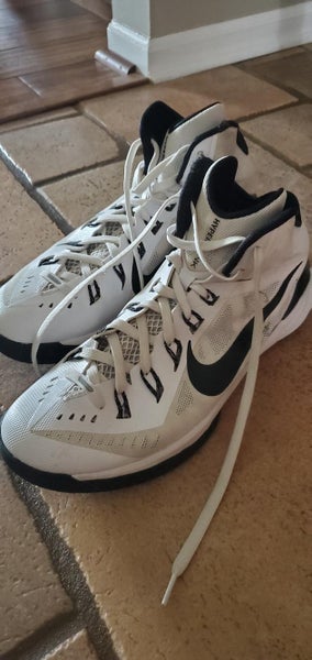 Men's 10.5 Nike Hyperdunk Basketball shoes