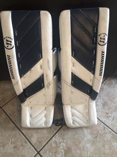 28" Warrior Ritual G4 Goalie Leg Pads Junior