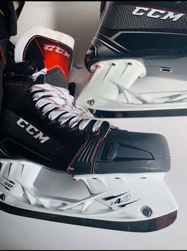 New CCM JetSpeed FT1 Hockey Skates Senior Size 8.5
