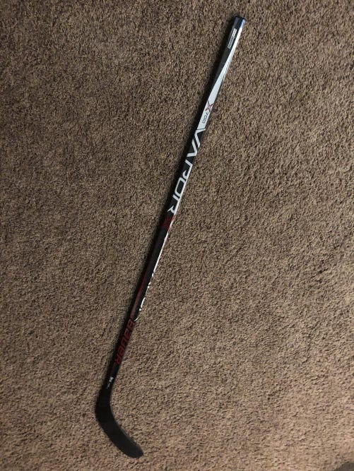 Bauer Vapor X700 Hockey Stick Righty Mid Intermediate
