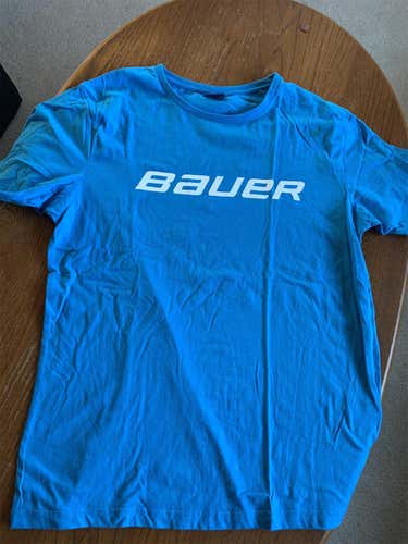 New Large Bauer Shirt