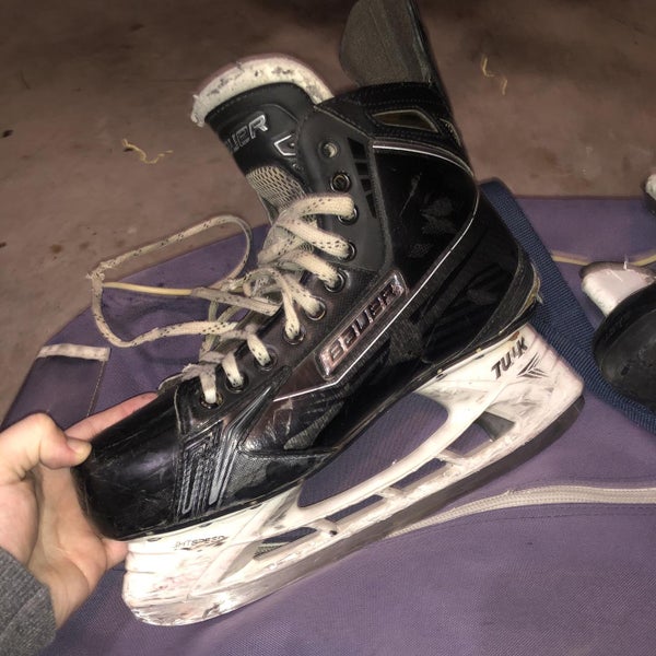 Supreme 180 Hockey Skates Senior Size 8.
