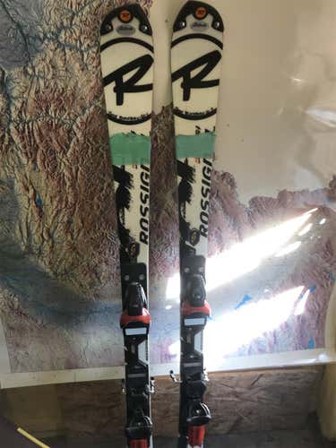139cm Rossignol SL Skis 10 Din Binding