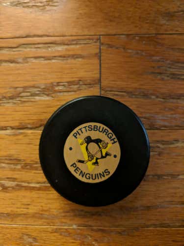 Pittsburgh Penguins Vintage NHL Puck