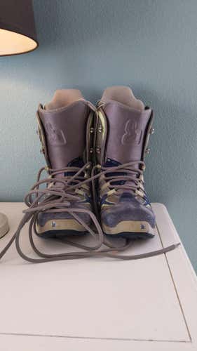 Women's Men's 7.0 (W 8.0) Burton Moto Snowboard Boots