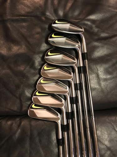 Men's Nike Right Handed Vapor Pro Clubs (Full Set) Stiff Flex (7 Clubs)