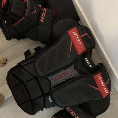 Large Extreme Flex Shield Pro Chest and Arm Protector Goalie Chest Protector Senior