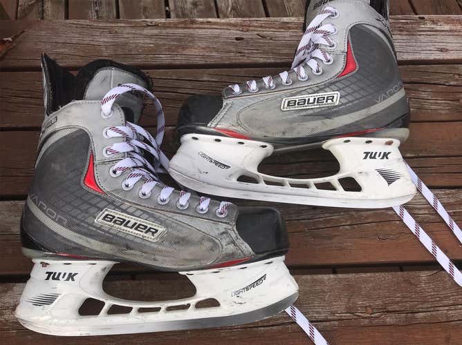 Vapor x30 Hockey Skates Senior  Size 8.5