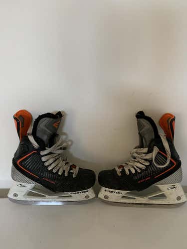 Easton Mako Hockey Skates Junior Size 4