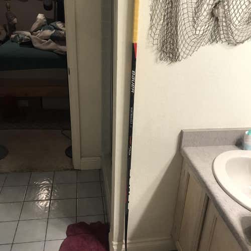 Vapor FlyLite Hockey Stick Righty Toe Senior Pro Stock