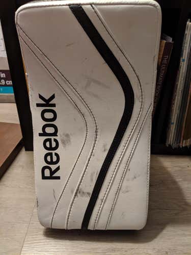 Reebok XLT Pro Blocker (Senior, Regular hand)