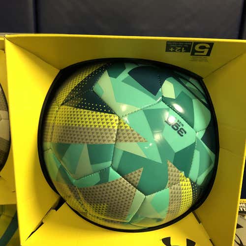 New Under Armour Defasio Soccer Ball Size 5