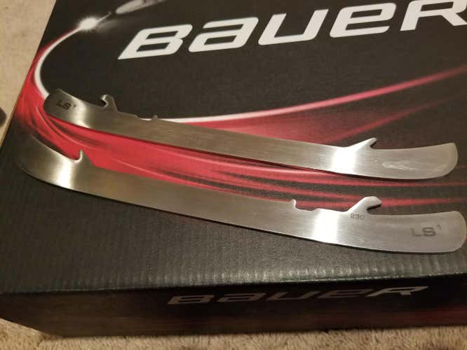 *NEW* Bauer LS1 (Lightspeed 1) Size 3 (230) pair of steel