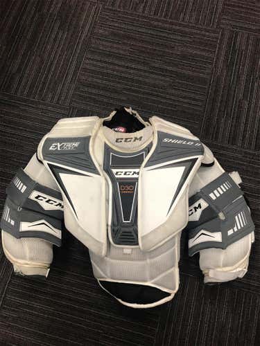 Senior Small Extreme Flex Shield II Goalie Chest Protector Used