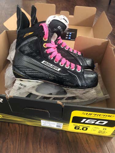 Supreme 160 Hockey Skates Senior Size 6