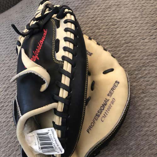 Like New ALL STAR CM1100 Pro Series Catcher's Glove