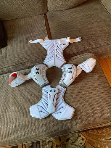 Medium Revenant Shoulder Pads