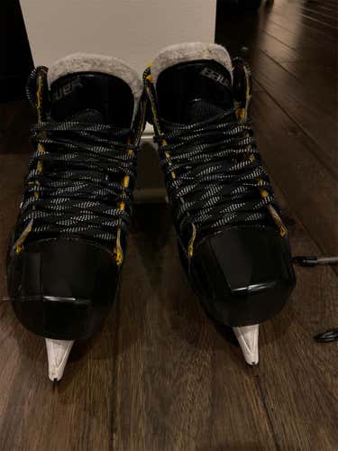 Supreme 1S Hockey Goalie Skates Junior Size 6.5