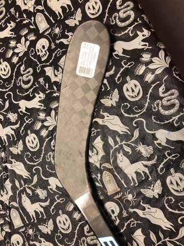 Nexus 2N Pro Hockey Stick Righty Toe Senior Pro Stock