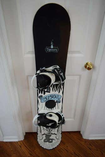 5150 DYNASTY SNOWBOARD MEN SIZE 141 CM WITH MEDIUM  NITRO BINDINGS