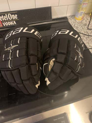 Bauer 4 Roll Gloves