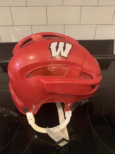 Wisconsin Badgers Medium Reebok 11K Helmet