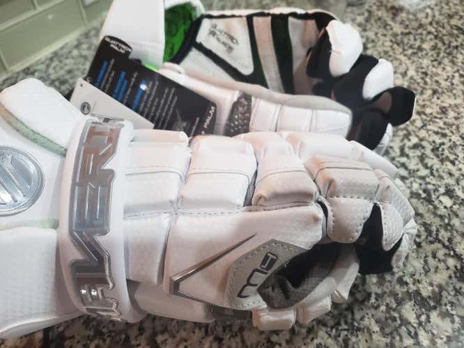 New Player Maverik M4 Lacrosse Gloves