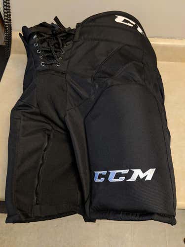 New Medium CCM HP32 Hockey Pants Senior Pro Stock