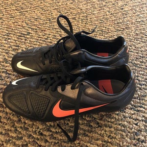 Women's Men's 6.0 (W 7.0) Nike Cleats
