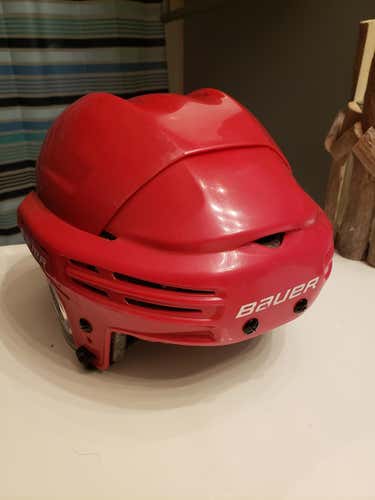Large Bauer 7500 Helmet Red