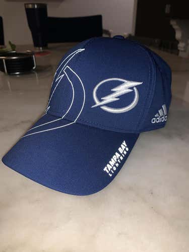 New Tampa Bay Lightning Adidas fitted hat L/XL