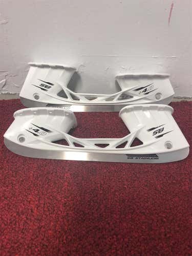 New CCM SB 4.0 Holders With Blades Size 263 Item#UNDH1
