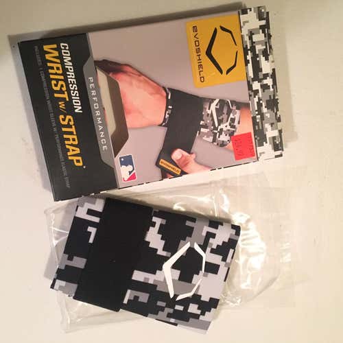New EvoShield Camo Compression Wrist Sleeve w/ Strap Size Medium Ca