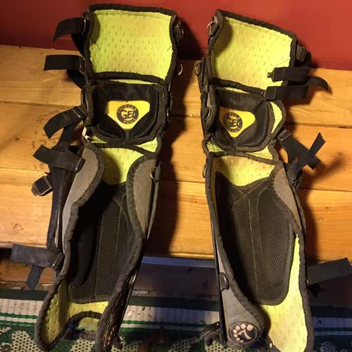 System 7 Catcher's Leg Guard