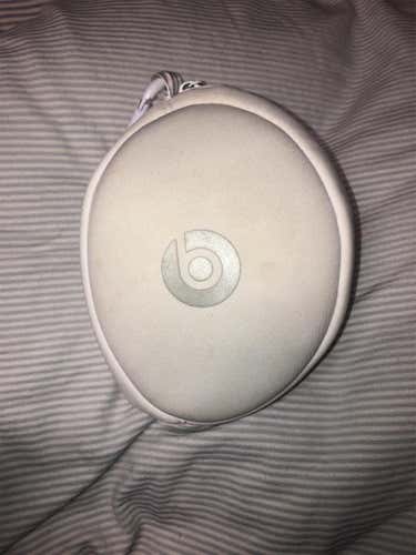 Beats Solo 2 Wireless