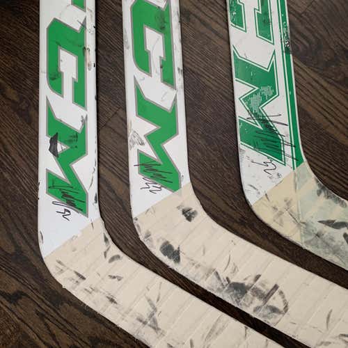 Kari LEHTONEN # 32 Pro NHL Game Used Autographed Goal Stick - Offers